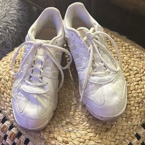 Adidas White Cheer shoes size 7.5